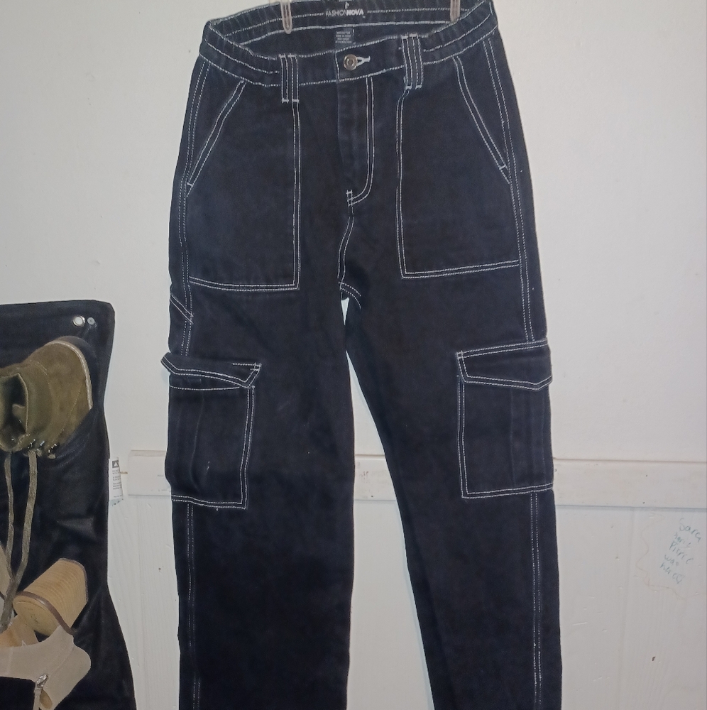 Clothes - Picture 2 of 16